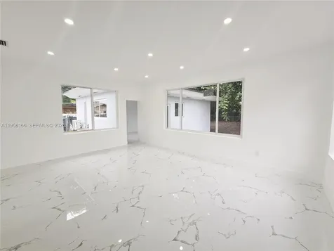 2530 NW 111th Street Miami FL 33167