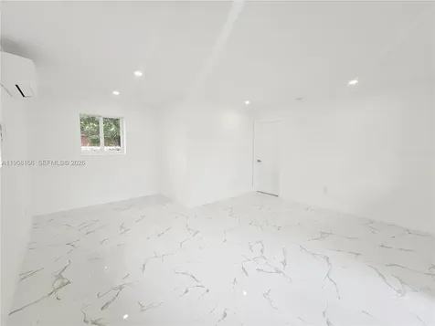2530 NW 111th Street Miami FL 33167
