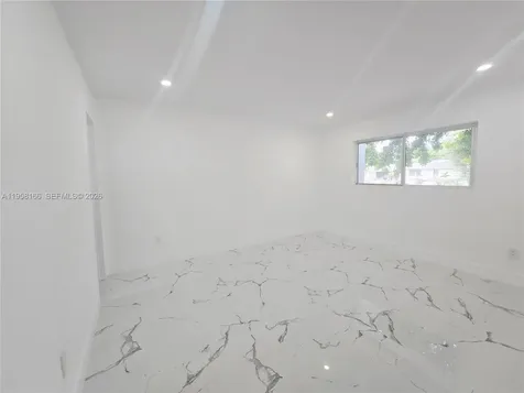 2530 NW 111th Street Miami FL 33167