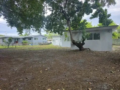 2530 NW 111th Street Miami FL 33167