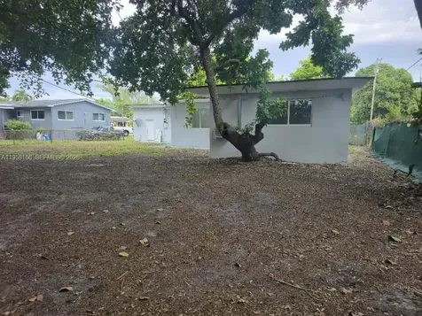 2530 NW 111th Street Miami FL 33167
