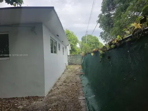 2530 NW 111th Street Miami FL 33167