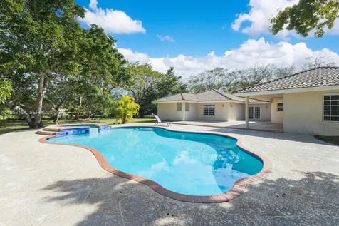 7821 SW 129th Terrace Pinecrest FL 33156
