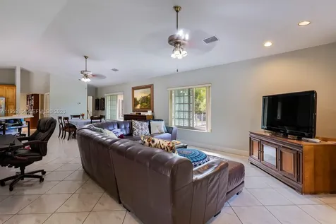 7821 SW 129th Terrace Pinecrest FL 33156
