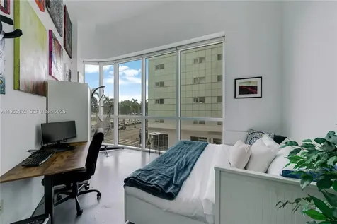 253 NE 2nd Street Miami FL 33132