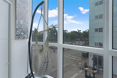 253 NE 2nd Street Miami FL 33132