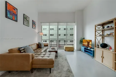 253 NE 2nd Street Miami FL 33132