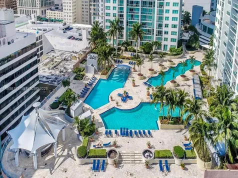 253 NE 2nd Street Miami FL 33132
