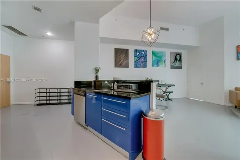 253 NE 2nd Street Miami FL 33132