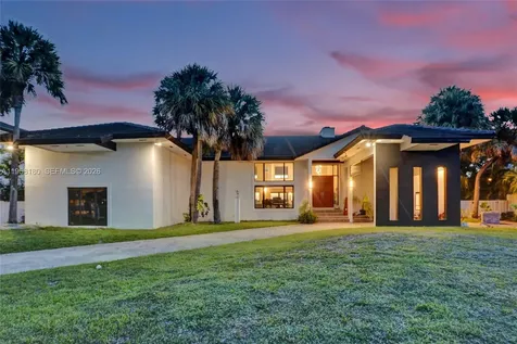 13724 SW 92nd Court Miami FL 33176