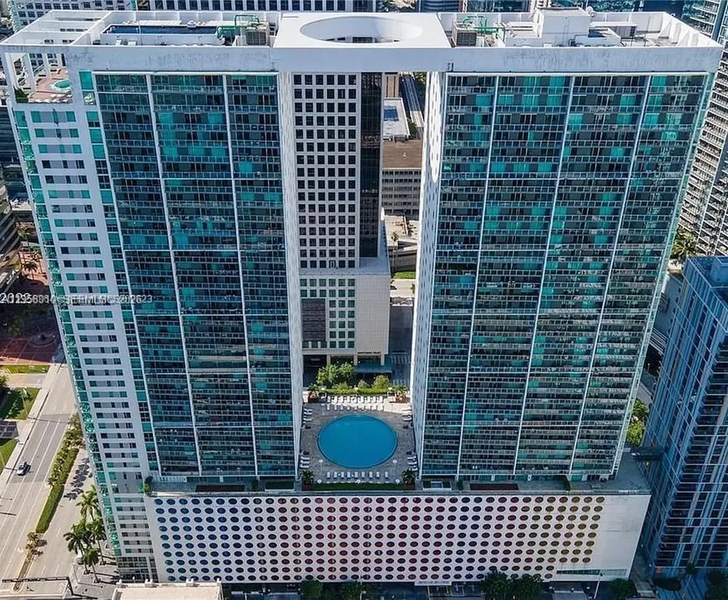 55 SE 6th Street Miami FL 33131