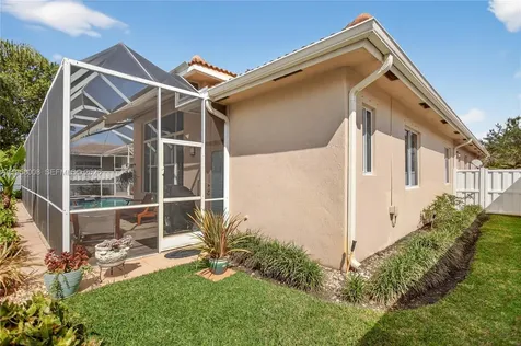 6353 SW 191st Avenue Pembroke Pines FL 33332