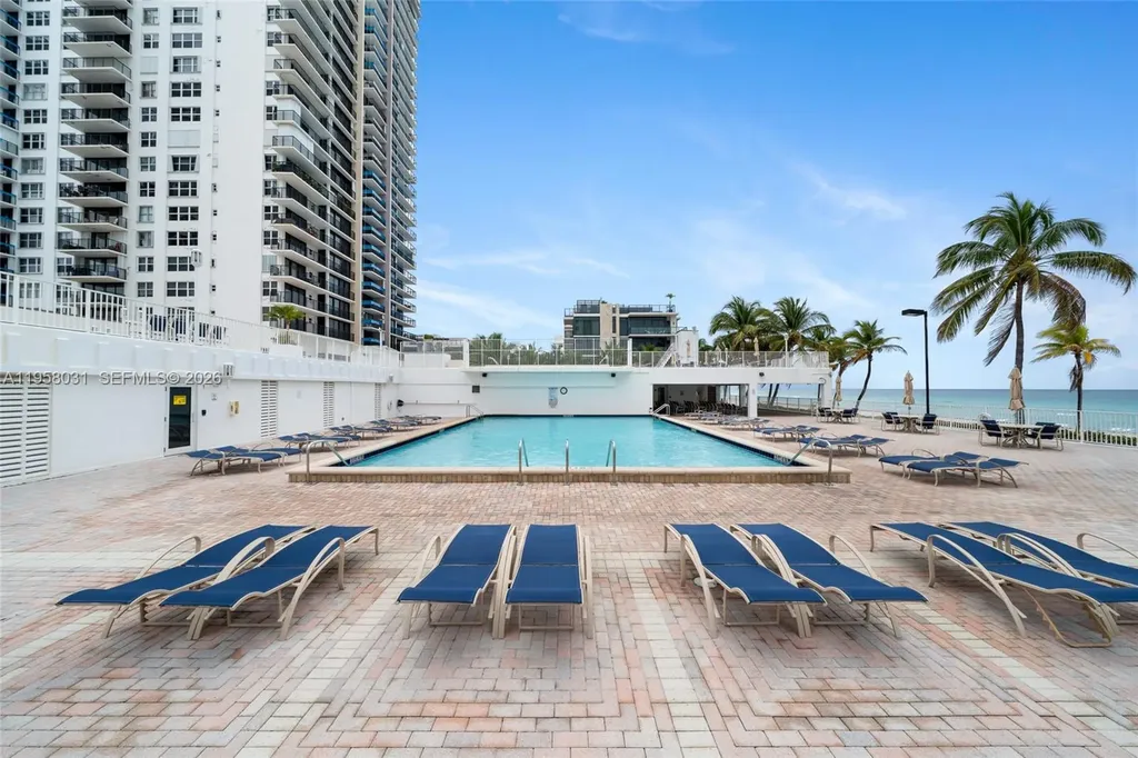 2301 S Ocean Drive Hollywood FL 33019