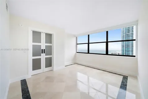 2301 S Ocean Drive Hollywood FL 33019