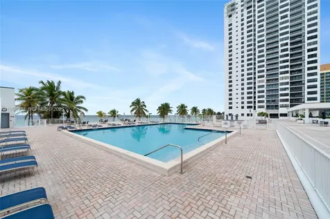 2301 S Ocean Drive Hollywood FL 33019