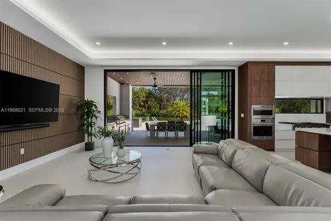 9525 SW 95th Court Miami FL 33176