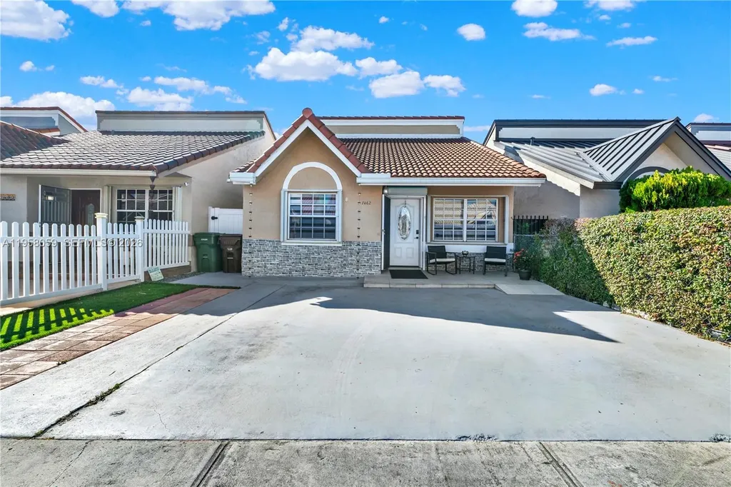 7462 W 29th Way Hialeah FL 33018