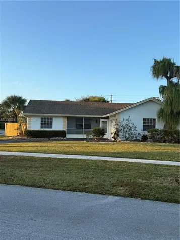 19253 Carolina Circle Boca Raton FL 33434
