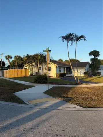 19253 Carolina Circle Boca Raton FL 33434