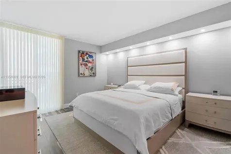 17555 Atlantic Boulevard Sunny Isles Beach FL 33160