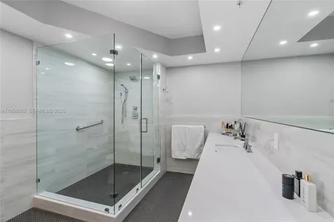 17555 Atlantic Boulevard Sunny Isles Beach FL 33160