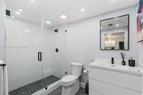 17555 Atlantic Boulevard Sunny Isles Beach FL 33160