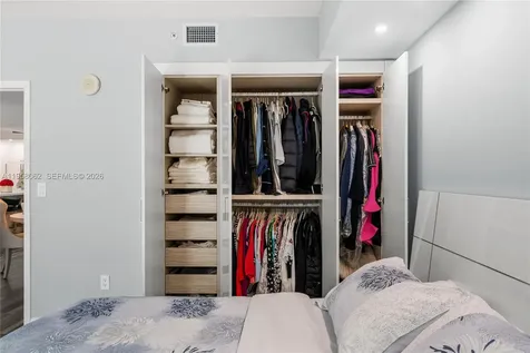 17555 Atlantic Boulevard Sunny Isles Beach FL 33160