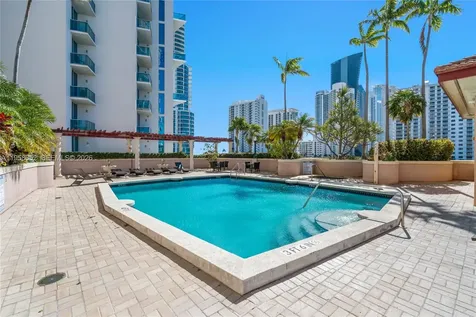 17555 Atlantic Boulevard Sunny Isles Beach FL 33160