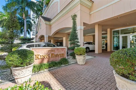 17555 Atlantic Boulevard Sunny Isles Beach FL 33160