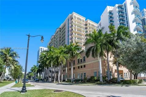 17555 Atlantic Boulevard Sunny Isles Beach FL 33160