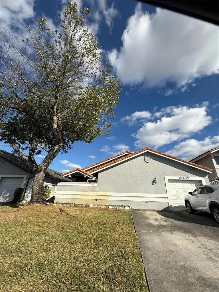 18237 NW 61st Place Hialeah FL 33015