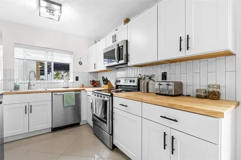 21839 SW 100th Place Cutler Bay FL 33190