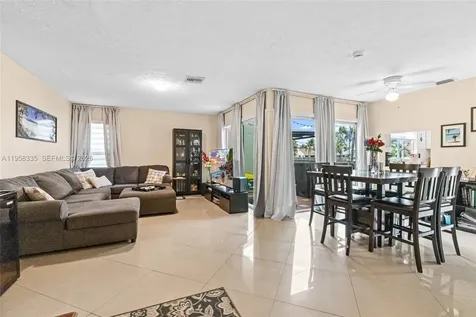 21839 SW 100th Place Cutler Bay FL 33190