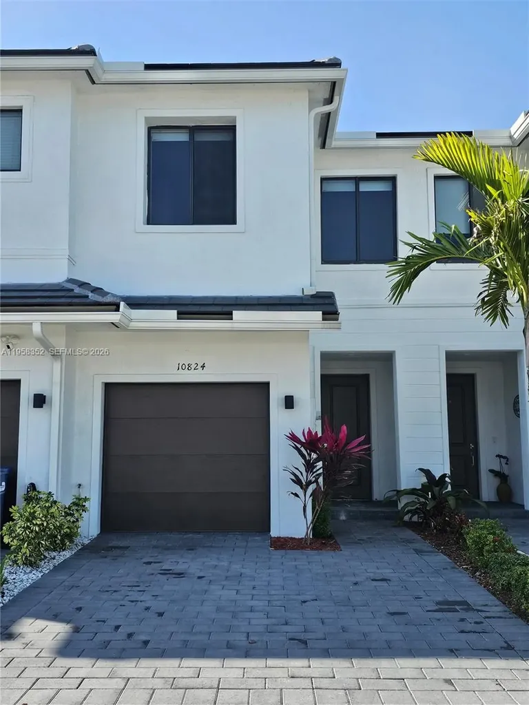 10824 SW 232nd Terrace Homestead FL 33032