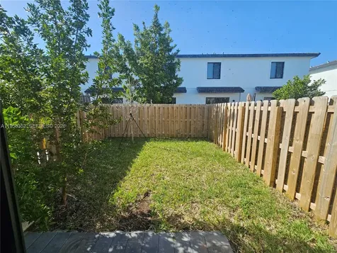 10824 SW 232nd Terrace Homestead FL 33032