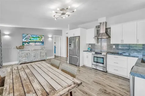106 Plantation Avenue Key Largo FL 33070