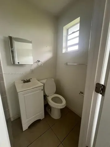467 NW 8th Street Miami FL 33136