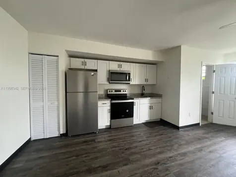 467 NW 8th Street Miami FL 33136