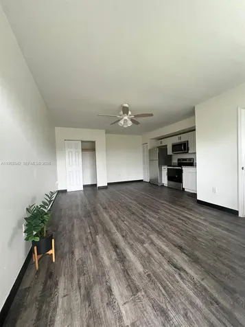 467 NW 8th Street Miami FL 33136