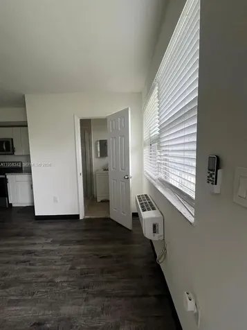 467 NW 8th Street Miami FL 33136
