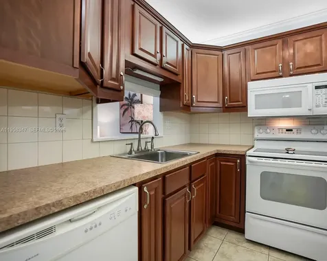 3531 NW 50th Avenue Lauderdale Lakes FL 33319