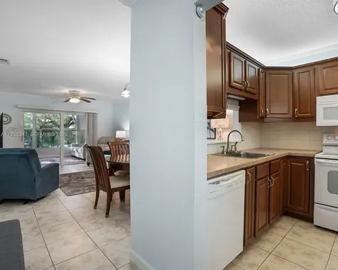 3531 NW 50th Avenue Lauderdale Lakes FL 33319
