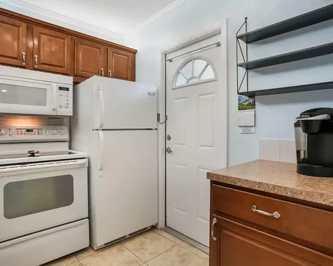 3531 NW 50th Avenue Lauderdale Lakes FL 33319