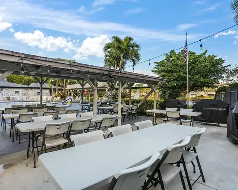 3531 NW 50th Avenue Lauderdale Lakes FL 33319