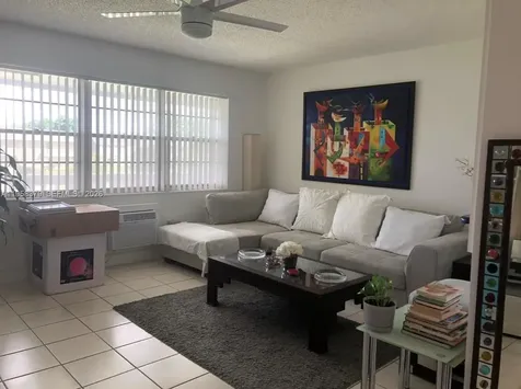 358 Markham P Deerfield Beach FL 33442