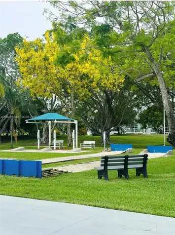 358 Markham P Deerfield Beach FL 33442