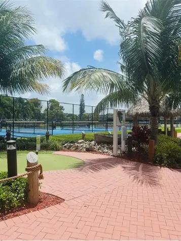 358 Markham P Deerfield Beach FL 33442