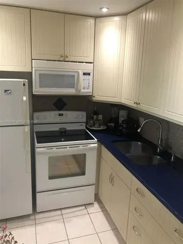 358 Markham P Deerfield Beach FL 33442