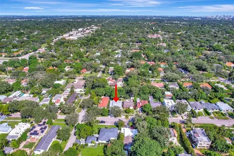 311 NE 90th Street El Portal FL 33138