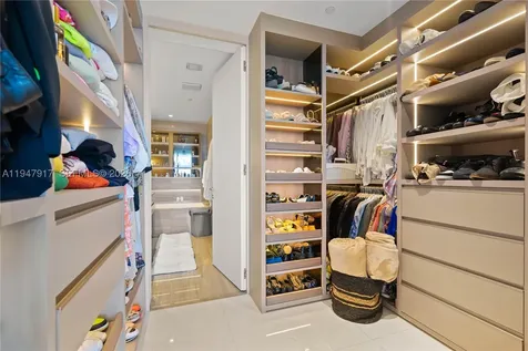 18975 Collins Avenue Sunny Isles Beach FL 33160
